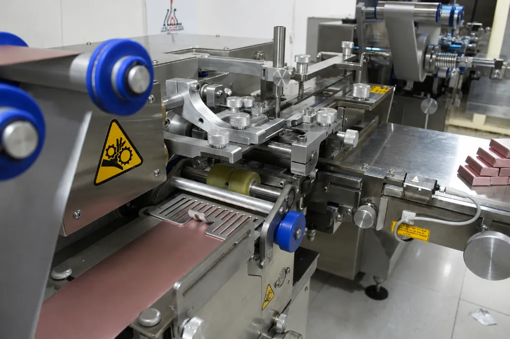 Mini Wrap Chocolate Wrapping Machine